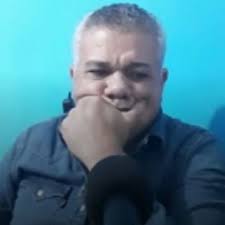 El alcalde @AlejandroChar echa discursos hablando del fortalecimiento del  nucleo familiar para construir tejido social y niega un hijo. Acaba de ser  vencido en juicio. La doble moral de Char. Alex Char