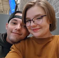 Does going to college affect being a veterinarian in Sims 4?