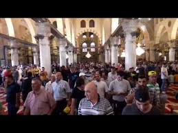 Аль акса слева, купол скалы справа. Al Aksa Vnutri Molelnogo Zala Youtube