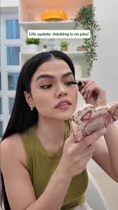 Rich Tita Holiday Makeup Look
