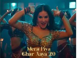 WATCH: Sunny Leones sexy rendition of Mera Piya Ghar Aya is the perfect  tribute to Madhuri Dixit - Masala.com