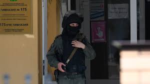 Казань прощается с жертвами массового расстрела в школе в казани сегодня прощаются с жертвами страшной трагедии, которая произошла вчера. Sk Zavel Delo O Massovom Ubijstve Posle Strelby V Kazanskoj Shkole Obshestvo Rbk