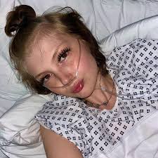 TikTok star Leah Smith dead at 22 after bone cancer battle