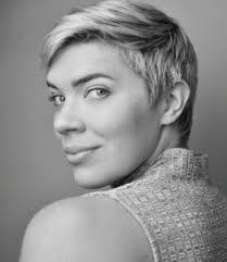 Loretta Cass's Instagram, Twitter & Facebook