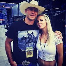 Donald cerrone's grandma will miss him fighting for the first time after ufc boss dana white called 'cowboy' and told him 'i'm not donald cerrone with his grandmother, wife and son after a fight. Donald Cerrone S Wife Sherdog Forums Ufc Mma Boxing Discussion