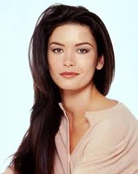 Happy birthday to my granddaughter Lua, who turns 2 years old today! Bubba  and ZeZe love you! 📸: Catherine Zeta-Jones