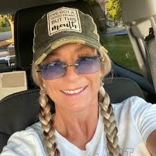 Sherri Haupt's Instagram, Twitter & Facebook