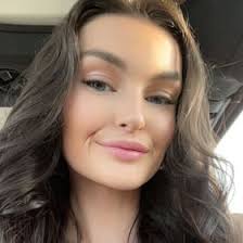 Ansley Smith (mandatesbeauty9)