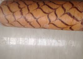 A swiss roll, jelly roll, roll cake, cream roll, roulade or swiss log is a type of rolled sponge cake filled with whipped cream, jam, or icing.the origins of the term are unclear; Resep Tradisional Bolu Gulung Batik Mudah