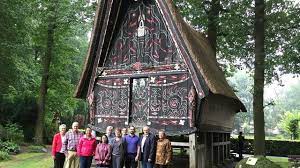 See more of rumah adat batak on facebook. Sejak 1978 Rumah Adat Batak Berdiri Di Kota Werpeloh Jerman Global Liputan6 Com