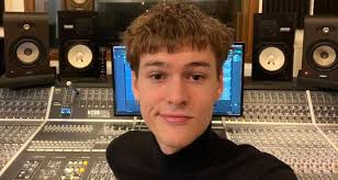 Mixing & Mastering Engineers, Producers & Songwriters who worked with Andrew  Witt