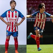 * mar 29, 1993 in envigado, colombia El Es Sebastian Perez Bouquet Un Chivas De Guadalajara Facebook
