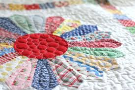 Repeat until all 20 dresden pieces are sewn together. Vintage Inspired Dresden Plate Quilt Finish Diary Of A Quilter A Quilt Blog
