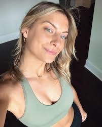 Carlie Stern's Instagram, Twitter & Facebook