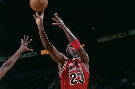 San antonio >> alex caruso is looking at a picture of himself. How Michael Jordan Would Have Fared In A Modern Nba Offense The Athletic