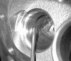 P175234 Image Large Cylinder Head Car Mechanic Cylinder