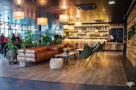 Deco Lounge Bar Restaurant Bois Recherche Google Restaurant Lounge Restaurant Bar Bar Lounge