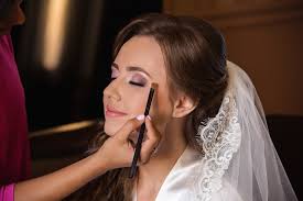 Hier finden sie 10 besondere orte für ihre hochzeit in köln! Brautstyling Brautfrisur Und Make Up In Koln Und Umgebung Weddilo