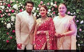 Rahman got married in the year 1995 at the time of her marriage she is 21 years old. Pics From Saira Banu S Grandniece Sayyeshaa Saigal And Arya S Chennai Reception