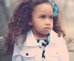 Petite Fille Metisse Aux Yeux Bleus Magnique Petite Fille Metisse Petite Fille Petite Fille Swag