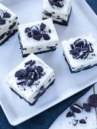 Add about 1/3 of the whipped cream and fold in. Oreo Cheesecake Bars Oreo Keks Kasekuchen Schnitten Meine Kuechenschlacht