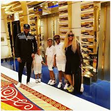 Man bursts in on his wife cheating and his reaction is not what you would expect. Cutes Photos Of E Money His Wife And Their 3 Sons In Dubai Naijafinix