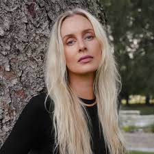 Monica Richards 🌿 (@theecobabe) · New York, NY