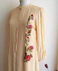 Buy attractive designer embroidered kurtis online for women at peachmode. Embroidery Kurti Kurti Embroidery Design Hand Embroidery Dress Embroidery Dress