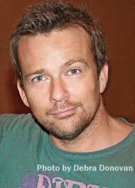 Sean Patrick Flanery.