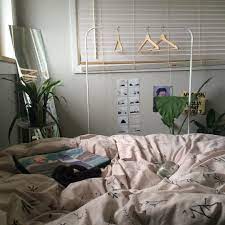 From modern pendants to vintage sconces and everything in between. Tumblr Room Inspiration