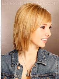 The Top 24 Medium Hairstyles For Oval Faces In 2021 Choppy Bob Hairstyles Oval Face Hairstyles Medium Hair Styles