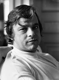 Stephen sondheim arbeitet musikalisch komplexe strukturen und polyphone formen in seine kompositionen ein, ohne dass die melodien an eingängigkeit . Gt7tqr0mn4ls0m