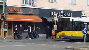 Haideți să aflăm, prin intermediul acestui articol util pe pagina de limba română voxvalachorum.ro! Este Intr AdevÄƒr Bulevardul Sonnenallee Din Berlin Atat De Periculos Germania Dw 04 03 2019