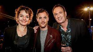 Fout in de app verraadt de afvaller! Thomas Blijkt De Mol En Sanne De Winnaar Van Wie Is De Mol Het Parool