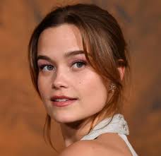 Appreciation post for our beloved Piper (she turned 30!) 🥳 :  r/TheWhiteLotusHBO