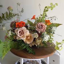 Vanessa Diaz On Instagram Day 3 Roses Are The Perfect State Of Mind For This Summa Flower Arrangements Flower Centerpieces Floral Arrangements Wedding