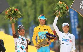 Tout le monde est venu applaudir et féliciter l'enfant du pays, vainqueur du tour de france. Tour De France Nibali Vainqueur Les Francais Peraud Et Pinot Sur Le Podium Le Parisien