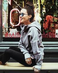 Pin By Turkish Series Actors And Ac On Hande Soral Fashion Style Actresses