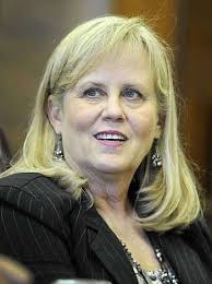 32 apply to replace retiring judges Cooper and Haddock