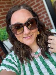 Margot Chavez's Instagram, Twitter & Facebook