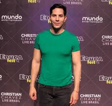 Actor y cantante mexico americano. Christian Chavez Ator De Rebelde Pensa Em Voltar A Morar No Brasil E Trabalhar Aqui Tambem Estrelando