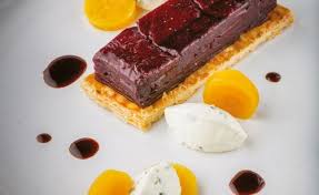 Tatin De Betteraves Rouges Au Sirop De Bouleau Cremeux De Chevre Et Betterave Jaune Marinee Par Arnaud Marchand Recette Betterave Sirop De Bouleau Alimentation