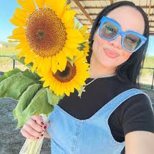 Do your dachshunds enjoy walks. How far can they walk ?