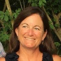 Lesley Mahoney's Instagram, Twitter & Facebook