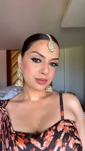 🧡🍊🔪, #nycmakeupartist #nycmua #longislandmakeupartist  #destinationwedding #smokedoutliner #wingeyeliner #saree #indiantransition  #makeuptransition