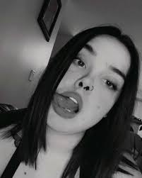 Living my best life 🖤