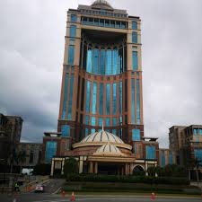 Pada 25 september 2003, surat pekeliling telah dikeluarkan oleh timbalan setiausaha kerajaan negeri (pembangunan) bagi penamaan ketua pegawai maklumat (cio) di setiap agensi kerajaan negeri sabah. Photos A Pusat Pentadbiran Negeri Sabah Batiment Gouvernemental A Kota Kinabalu