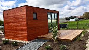 Nagelneue container gibt es in deutschland kaum zu kaufen, da sie zu 90 prozent in china hergestellt werden und den weg hierher. Containerhaus Eine Echte Alternative Zum Normalen Bauen