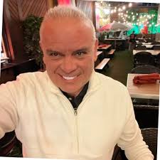 I shared this note with VOA colleagues this morning: Dear Colleagues, By  now, you have likely read various news reports about plans by USAGM to  terminate me as director of Voice of