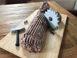 Baumstamm Torte Fur Einen Tischler Motivtorten Torten Kuchen